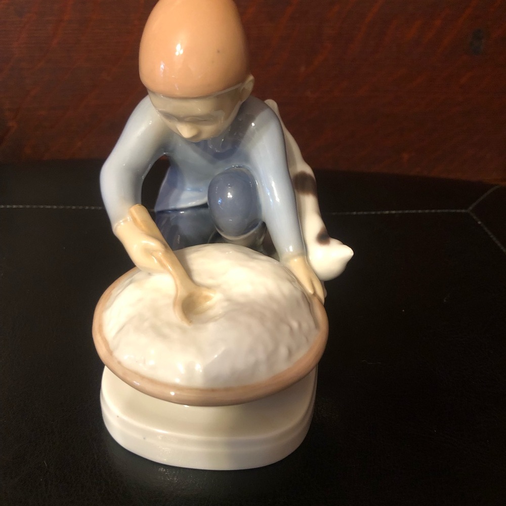 Bing & Grondahl Pixi with Rice Pudding # 2305